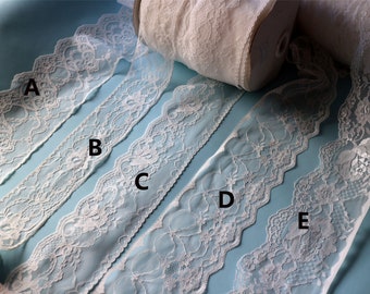 Off White Floral Lace Trim, Vintage Style Ribbon (3 Yards)
