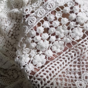 Floral Guipure Lace fabric, elegant Flower Embroidery, Chemical Lace Fabric,White Lace Fabric,little flower lace -130CM