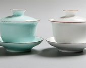 4 Seladon Porzellan handgefertigt Gaiwan (Tee-Schale), Di Brennofen Gaiwan, chinesische antike Keramik (Porzellan), berühmte Porzellan Brennöfen.