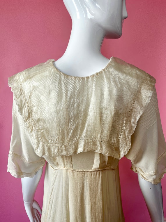 The Zelda Gown; 1920s Ivory Buttercream Silk Lawn… - image 4