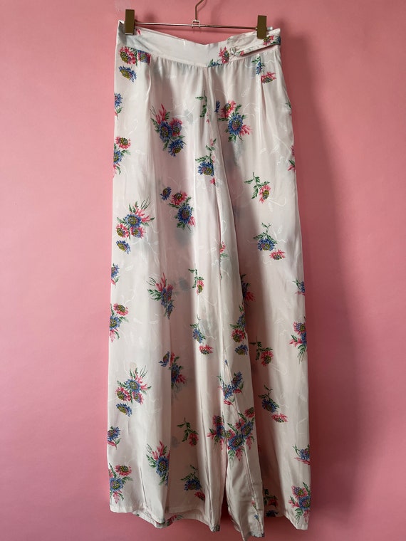 1940s Pastel Floral Silk Lounge Pants - image 3