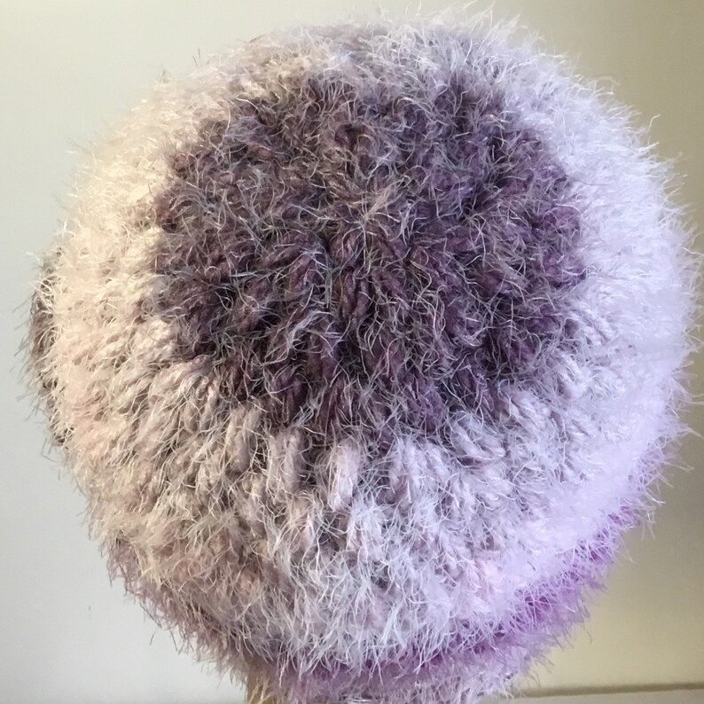 ACRYLIC Women/'s spiral ribbed beanie hat,cloche self striping purplepink heather removable flower brushed yarn Ready to Ship 365
