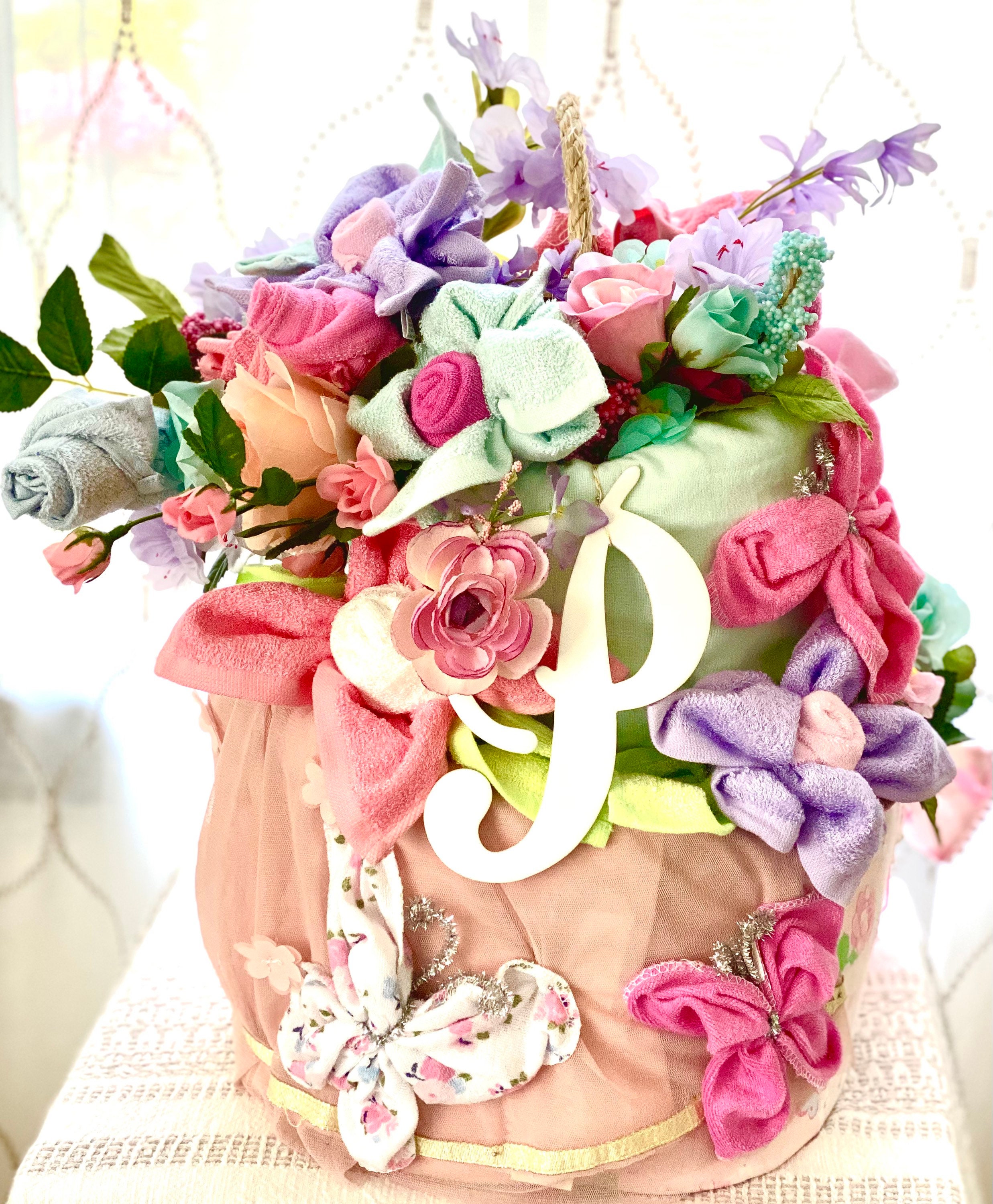 Baby in bloom diaper cake