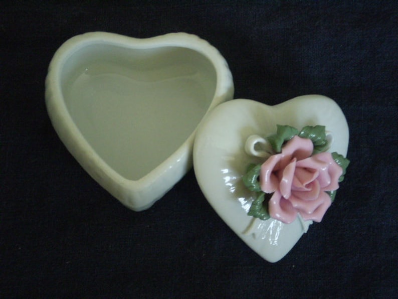 White Porcelain Heart Shaped Trinket box with Pink Rose | Etsy