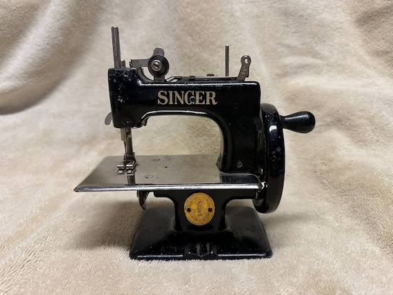 SINGER トイミシン　アメリカンヴィンテージ シンガートイミシン アンティークショップ