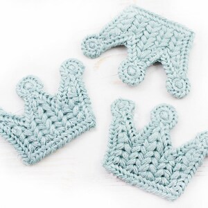 8pcs Turquoise Blue Crocheted Knitted Flat King Crown Applique Patch Sew On Embroidered Brooch Handmade Craft Supplies 45mm x 32mm