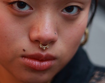 Septum Piercing with Pearls - Nose Ring - Stone piercing - Septum piercing - White Pearl - Flat Bar