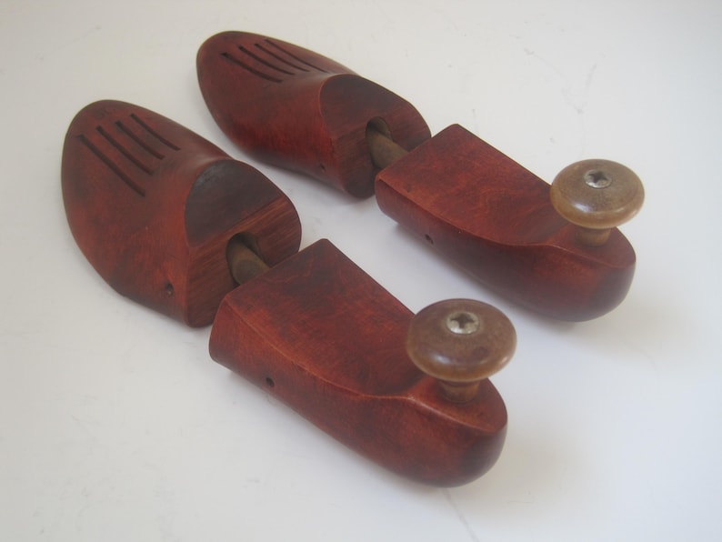 Pair of Vintage Men's Wood & Metal Shoe Trees/Forms, 10.75"/6C, Articulated, Mahogany Stain Solid Wood, Use or Display, Masculine Home Decor Bild 2