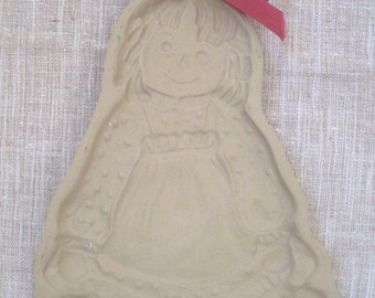 Brown Bag Cookie Art Raggedy Ann Mold 1985 Hill Design Inc Stoneware 7.25" No Recipe Booklet Crafts, Home Decor, Country Kitchen