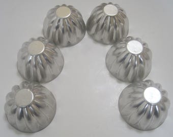 Vintage Fluted Aluminum Gelatin Molds: Cottage Chic Kitchen Decor