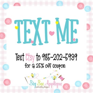 Peut inclure: Graphique Text-Me avec des c&oelig;urs roses et jaunes. Envoyez un SMS &agrave; Etsy au 985-202-5939 pour un coupon de r&eacute;duction de 25 %. Big Bee Applique, designs de broderie.