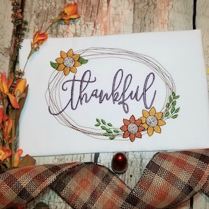 Thanksgiving Thankful Machine Embroidery Design with Sunflower Frame