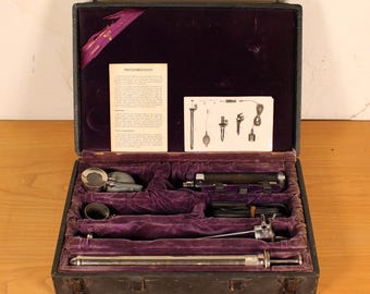 Antikes medizinisches Elektrotherapie-Set um 1930 – „Violet Ray“ Diagnostikgerät im Originaletui S4