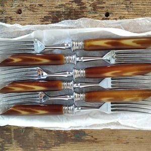Antikes Besteckset Solingen – 12 Messer & 6 Gabeln – Bakelitgriffe – Vintage 50er – Mid Century