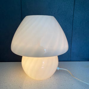 Space Age Pilz  Lampe, Vintage Opaline Murano Glass Lamp, White Table Lamp, MCM Mushroom Lamp, Retro Desk Lamp, 70&#39;s
