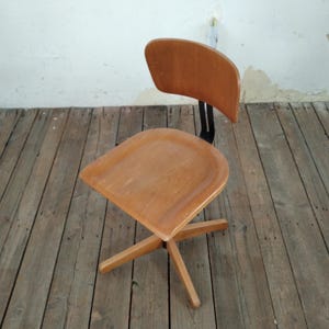 Antiker AMA Elastik Drehstuhl – Art Déco Design – Industrie Vintage Stuhl D.G.M. – Höhe 86 cm