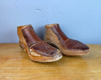 Vintage Schusterleisten aus Holz, Antike Schuhmacherformen, Deko & Sammlerstück