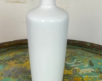 Glatte weiße Vase vintage