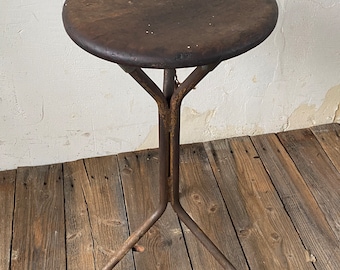 Vintage Holzhocker Pflanzen stander Fabrik Industrie Werkstatt Hocker