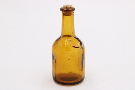 Vintage Wheaton/Nuline Mini-Flasche Bernstein Glas „Wheaton NJ“ H ≈ 7,5 cm · B ≈ 3 cm · Sammlerstück S9