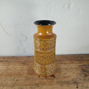 Vintage Keramikvase 1450 / 50 West Germany Keramik Gelb mit Wellenmuster – Antikes Sammlerstück