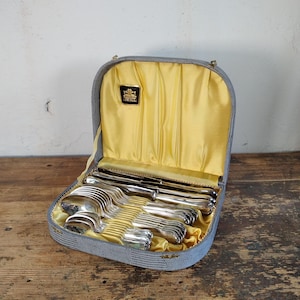Vintage Silberbesteck Set 24-tlg. mit Etui | Delfer Bestecke | antik & versilbert
