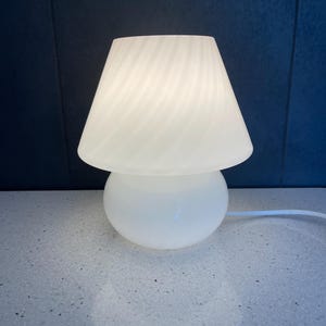 Space Age Pilz  Lampe, Vintage Opaline Murano Glass Lamp, White Table Lamp, MCM Mushroom Lamp, Retro Desk Lamp, 70&#39;s