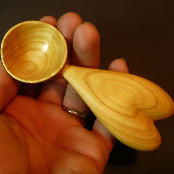 Coffee scoop, hand carved coffee scoop, HEART model of coffeee spoon, hand made coffee spoon, wooden coffee scoop, wild cherry coffee spoon
