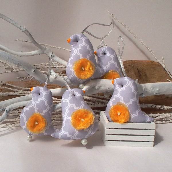 Birds ornament, birds mobile toys, set of 5 Grey cloth and yellow organza flower. Shabby chic. Baby shower gift. Nursery and Home deco