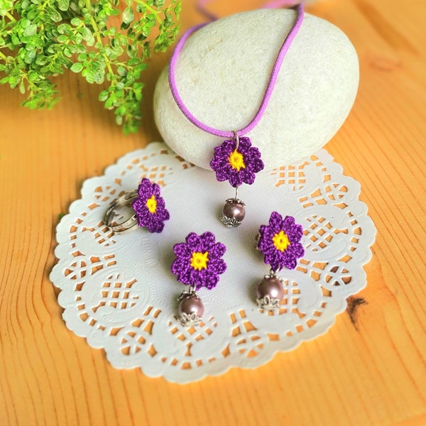 Crochet pattern for daisy flower earrings, pendant and finger ring delicate and feminine jewellery set