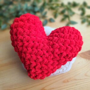 Crochet heart plushie pattern for valentine&#39;s day gift, home decor crochet 3d heart, crochet plushie