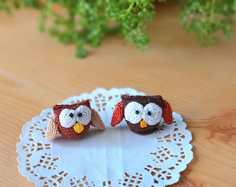 Crochet pattern miniature owl brooch pin ornament amigurumi fall autumn kids accessory cute miniature jewellery DIY hoot, jungle critter