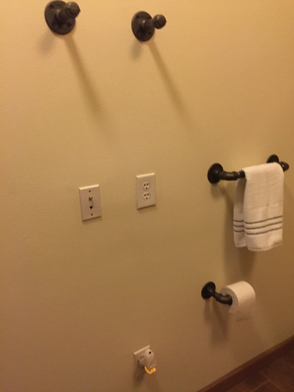 Set of 4 3/4 Industrial Iron Pipe Bathroom Fixtures Etsy