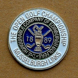 Handgeschilderde Golf Ball Marker reliëf munt voor de 1889 Open Championship.The Musselburgh Golf Links Schotland. Uniek cadeau voor elke golfer.