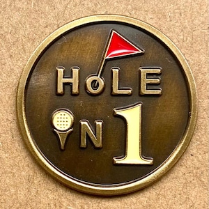 Golfloch in einem. Vintage handbemalte Metall Golfball Marker Münze Golfgeschenk. Ein tolles Geburtstagsgeschenk für Sie oder Ihn. Ein klasse Ballmarker aus den USA
