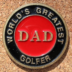Le plus grand papa golfeur du monde - cadeau de golf marqueur de balle de golf en métal vintage peint à la main. Un excellent cadeau d'anniversaire pour le papa golfeur