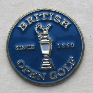 Marcador de pelotas de golf con moneda pintada a mano de 1860 para el primer campeonato abierto de golf celebrado en el Prestwick Golf Club de Inglaterra.