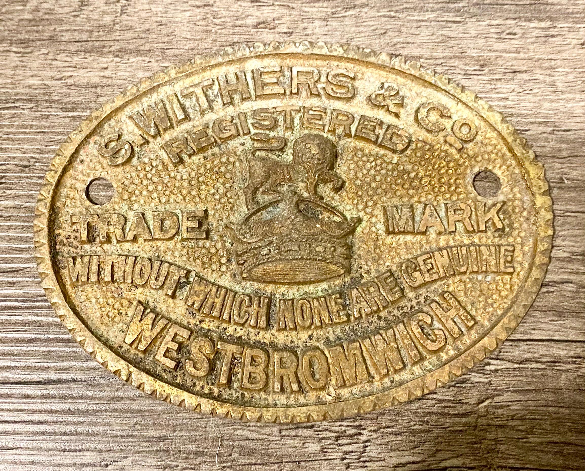 アンティークの大型真鍮製金庫銘板。S.Withers &Co製。これがなければ