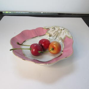 Vintage Pink and Gold Accented Porcelain Shell Trinket Dish Shell Shaped Soap Dish Pink Trinket Dish Ring Dish Shell Dish