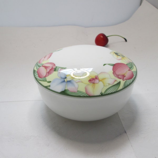 Vintage Villeroy and Boch Bone China Canari Candy Box Medium Round Trinket Box w Floral Border Stash Box Jewelry holder