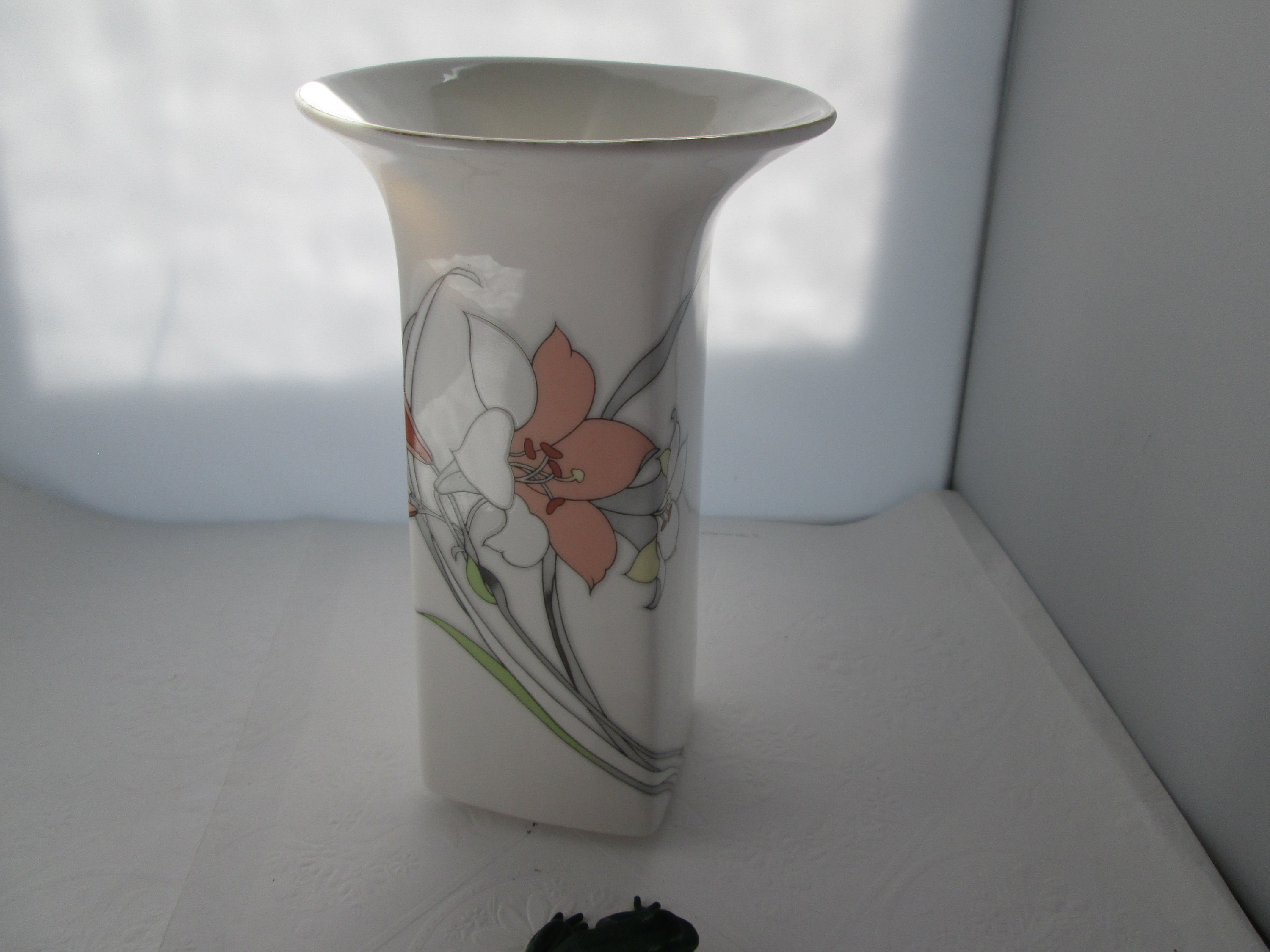 Vintage Japanese Yamaji Porcelain Squared Vase W Flared Round Etsy Canada