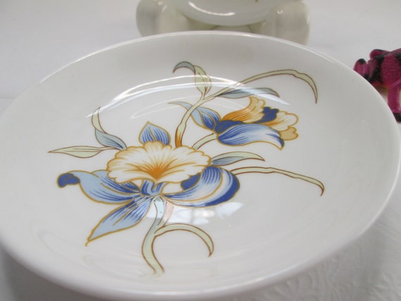 Vintage Pair of Royal Aynsley Just Orchids Round … - image 4