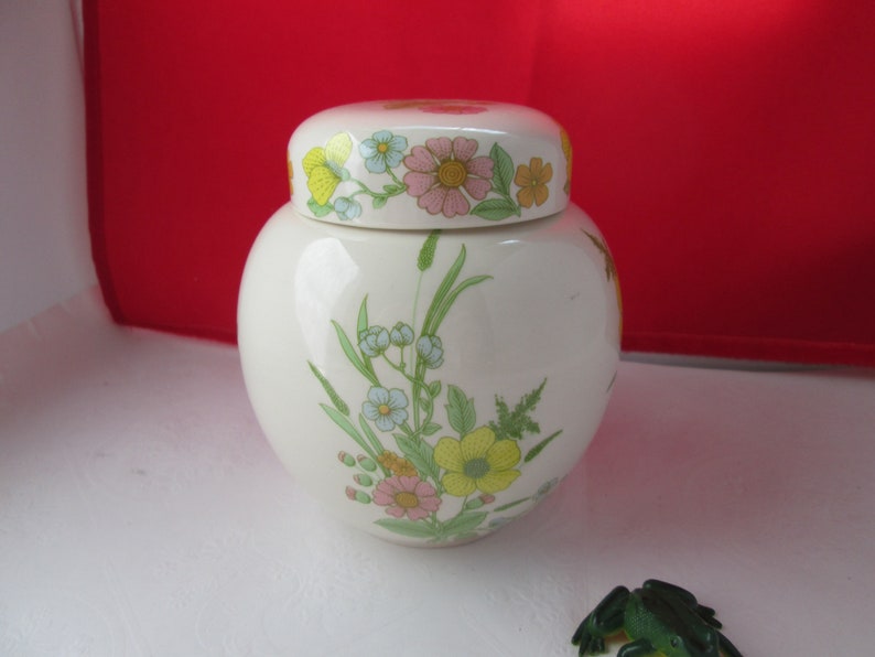 Vintage Sadler English Porcelain Ginger Jar w Spring Flowers Tea Caddy Tea Jar Floral ginger jar flower ginger jar English jar storage jar
