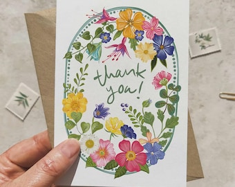 Tarjetas y sobres de agradecimiento plegables con motivos florales caprichosos
