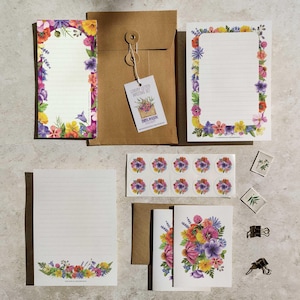 Charming Flower Letter Writing and Note Cards Set - Luxury Writing Essentials for Nature Lovers