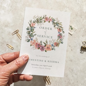 Tarjeta de Orden del Servicio de Boda con Vegetación Rosa Ruborizada - Programa de Flores Silvestres Personalizado