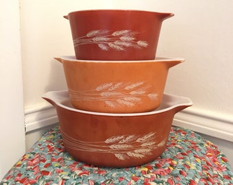 Autumn Harvest Wheat Pyrex Casserole dishes. Vintage Pyrex. Pyrex dishes. Vintage kitchenware. Pyrex 473, 474, 475. Fall Pyrex. Thankgiving.