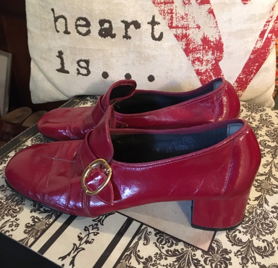 Vintage 1960’s red patent shoes. Red loafers. 1960