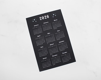 Kalendarz A6 na rok 2026 w kolorze czarnym – miękki w dotyku