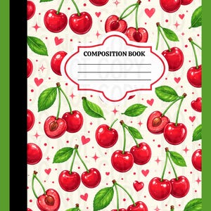 Op de afbeelding: Een compositieboek met een crèmekleurige kaft met een herhalend patroon van felrode kersen, groene bladeren en kleine roze hartjes. Een centraal wit label met een rode rand bevat de tekst COMPOSITION BOOK en vier lijnen.